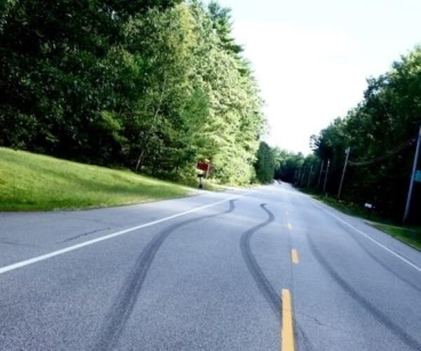 Some Cars' Systems Designed to Keep Drivers' Eyes on the Road Fail: AAA Study