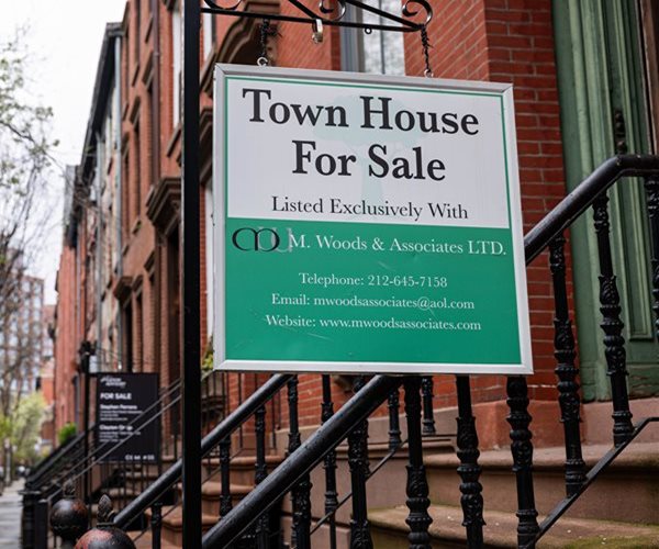 US Pending Home Sales Ease in July