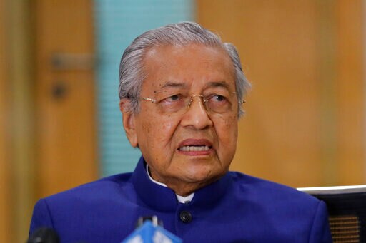 Malaysia's Mahathir Forms New Party in Fight Back Attempt