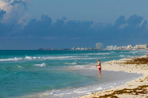 Mexico Desperate to Reopen 11 Million-job Tourism Industry