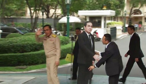 Thai Leader Tells Reporters to Quiz Cardboard Mock-up