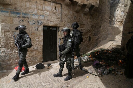 Clashes Erupt again near Flashpoint Jerusalem Holy site