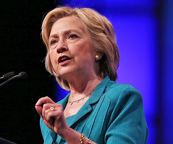 Hillary Clinton Slams Jeb Bush's Record in Urban League Speech