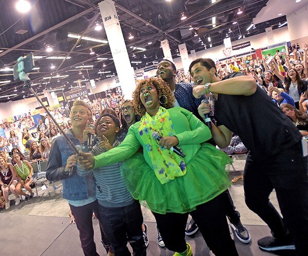 TV Networks Court YouTube Crowd in Quest for Digital Viewers