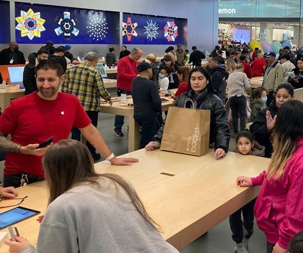 US Retail Sales Rebound Moderately in February