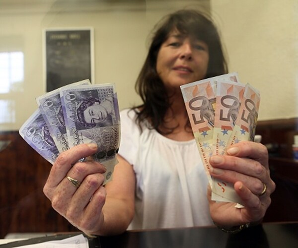 Sterling Slips From 6-Month High as Rally on UK Election Pauses