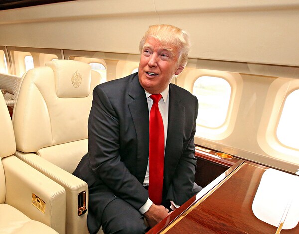 Watch the Interior: Trump Welcomes Media Aboard His Jet