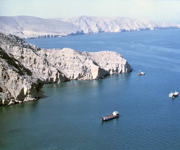 Crude Futures Turn Positive on Hormuz Shutdown