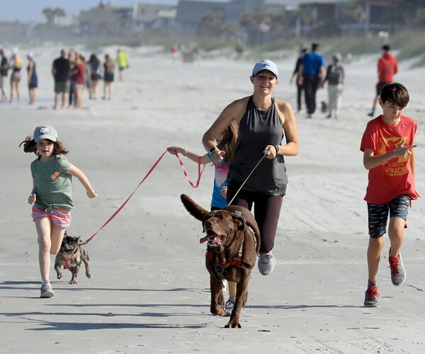 people on Jacksonville Beach in florida