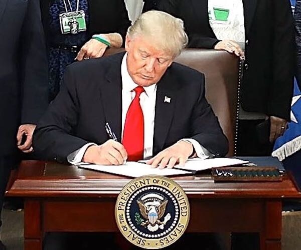 Trump to Review Banking Law, Retirement-Advice Rule