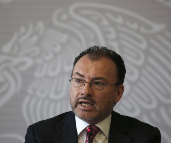 Top Mexican Diplomat to Address Family Separations on Washington Trip