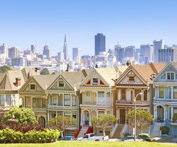 Gingerbread Monolith Delights San Francisco on Christmas Day