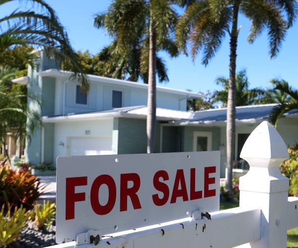Pending Home Sales Tumble in September