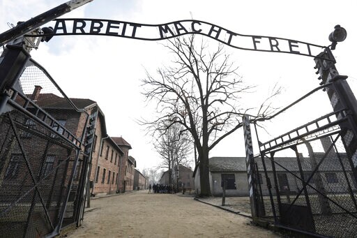 US Vice President Pence Makes His 1st Visit to Auschwitz