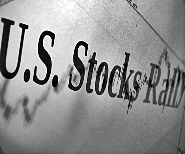 Wall Street Ends Higher, Helped by Tech Rally