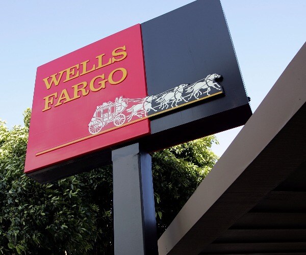 wells-fargo-extends-work-from-home-to-at-least-march-1-newsmax