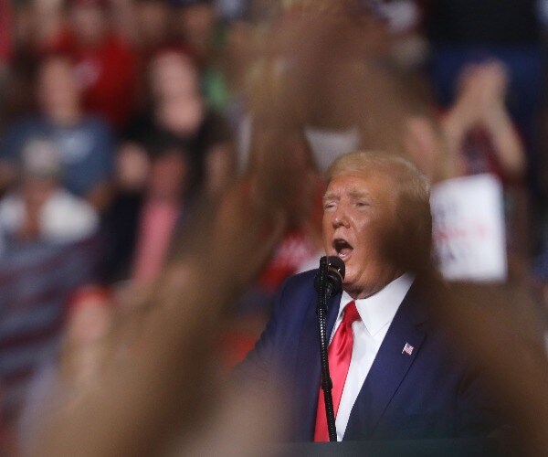 Trump Looks to 'Shake Up' Dems with NH Rally