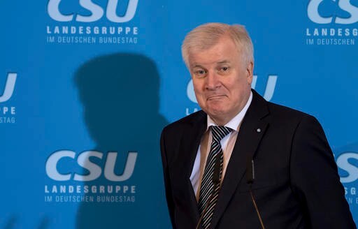 Merkel Migrant Critic Sticks to Demand for Cap on Newcomers