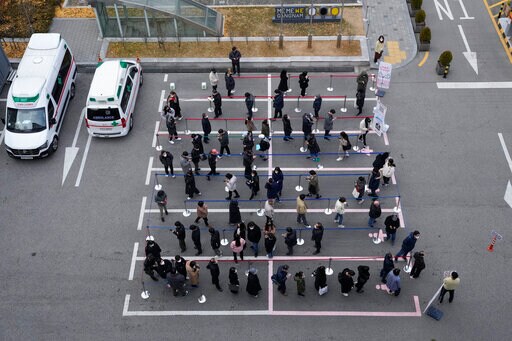 South Korea's Virus Surge Exceeds 7,000 for 3rd Straight Day