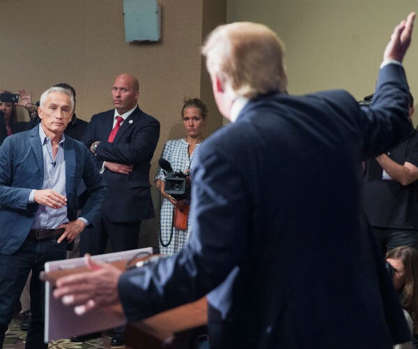 Univision's Ramos Has Daughter Working for Hillary Campaign