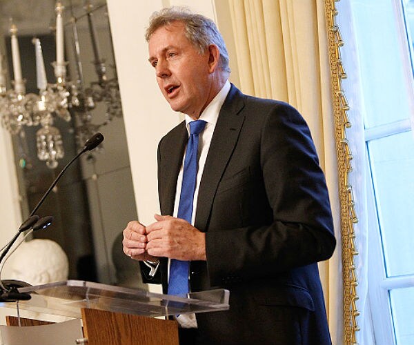 UK Ambassador: May, Trump Meeting About Establishing Relationship