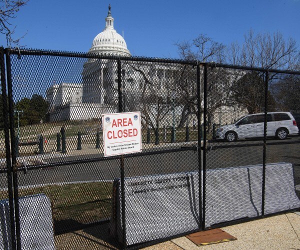 capitol hill fencing 