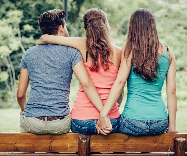 How They Flirt Can Give Short-Term Daters Away 