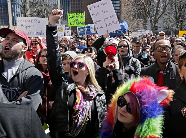 Daily Beast: Millennials Are the 'Gayest Generation'