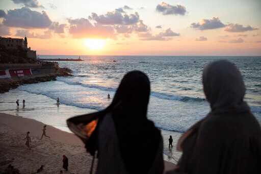 Electoral gains Revive Old Dilemma for Israeli Arabs