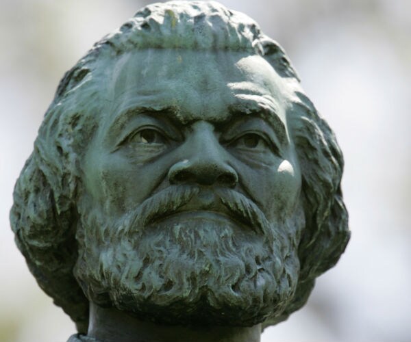frederick douglass statue shows the famed abolitionist's head
