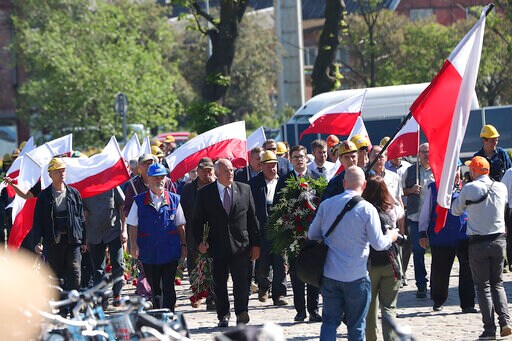 Poland's Democracy Anniversary Marred by Political Divisions