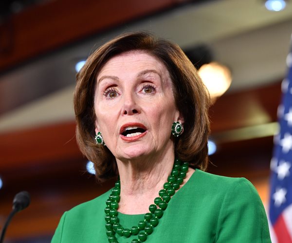 Trump Presses Tax Cut as Pelosi, Mnuchin Near Coronavirus Aid Bill