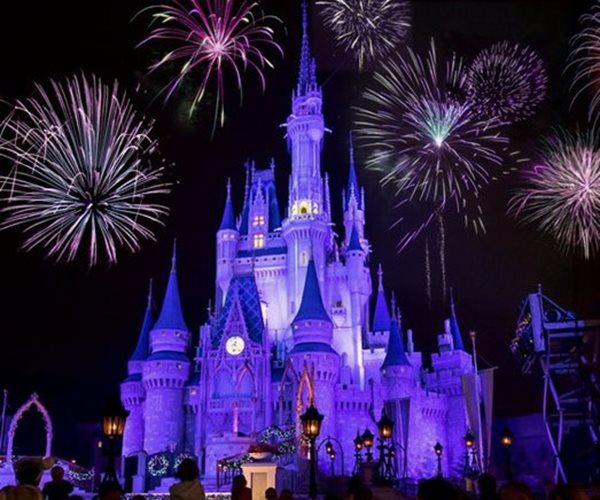 Get Shots or Get Out, US Employers Are Telling Workers