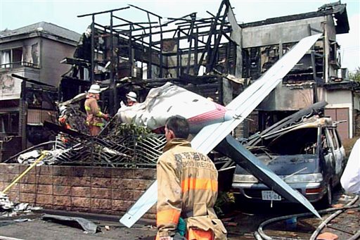 Small Plane Crashes in Tokyo Neighborhood; 3 Dead, 3 Survive