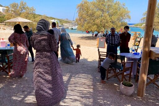 Greece: 71 Migrants aboard Boat Reaching Southern Island