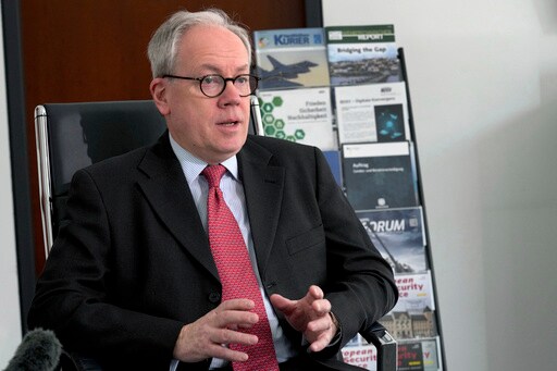 German Arms Industry Seeks Clarity on Ukraine Weapons Orders