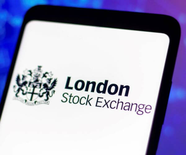 Global Markets Wobble as Fed Sticks With Current Rates