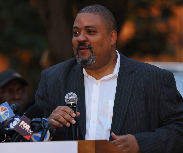 Alvin Bragg Evokes Images, Memories of Ken Starr