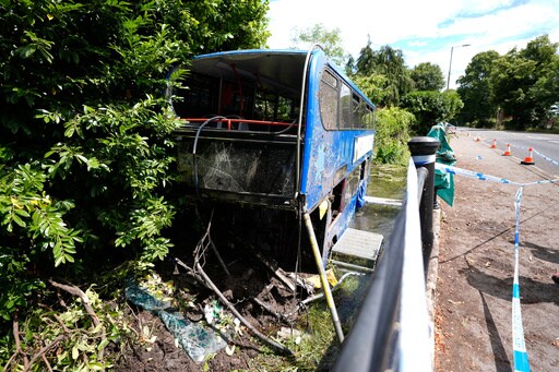 Double-decker Bus Carrying Students Plunges into River in England in 'terrifying' Crash