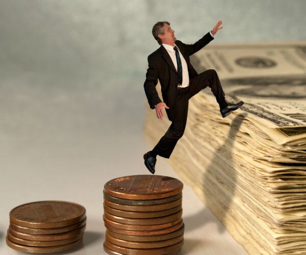 Goldman: Some of Hedge Funds' Favorite Stocks Finally Beating Market