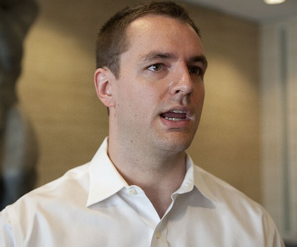 Clinton Spokesman: AP Report 'Cherry Picked' Donors to Focus on