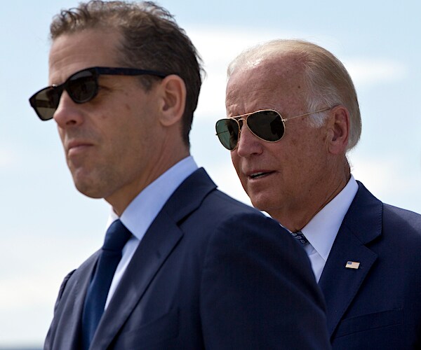 hunter and joe biden walk off air force two