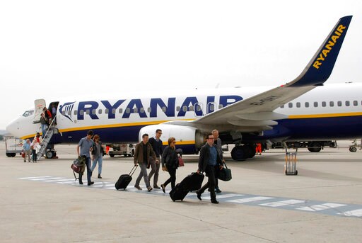 UK Regulator Gives Ryanair Deadline to Comply with Demands