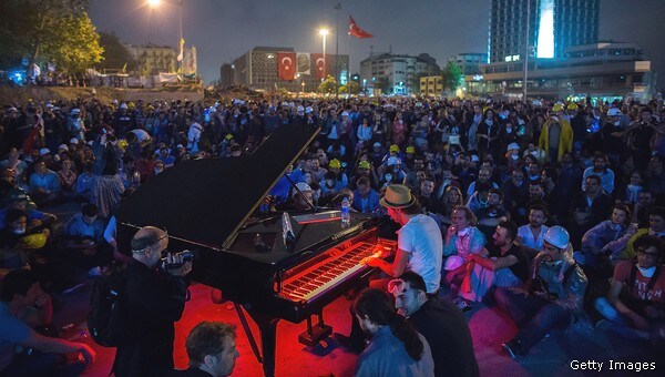 Turkish Protesters Party in Square Despite Ruling Party Call