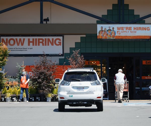 US Added 943,000 Jobs in July; Unemployment Rate Drops to 5.4 Percent