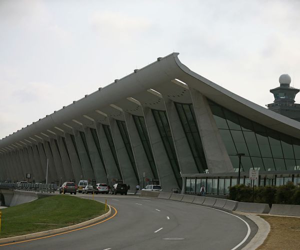WH Plan Could Privatize Dulles, Reagan National, TVA