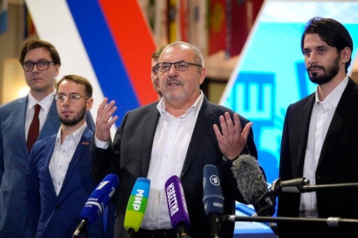 Putin Opponent Offers Hope to Thousands, Although Few Expect Him to Win Russian Election