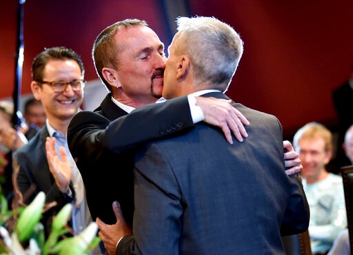 Germany Celebrates 1st Same-sex Weddings after Law Change