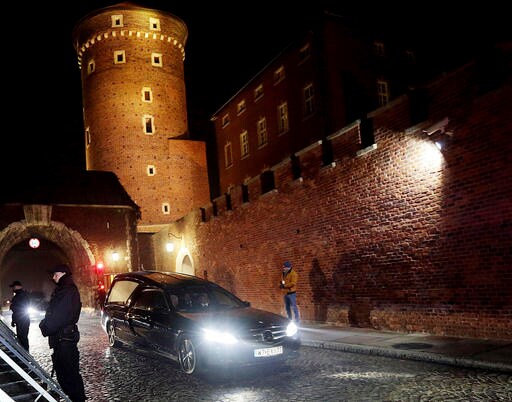 Autopsies Begin on Former Polish President, First Lady