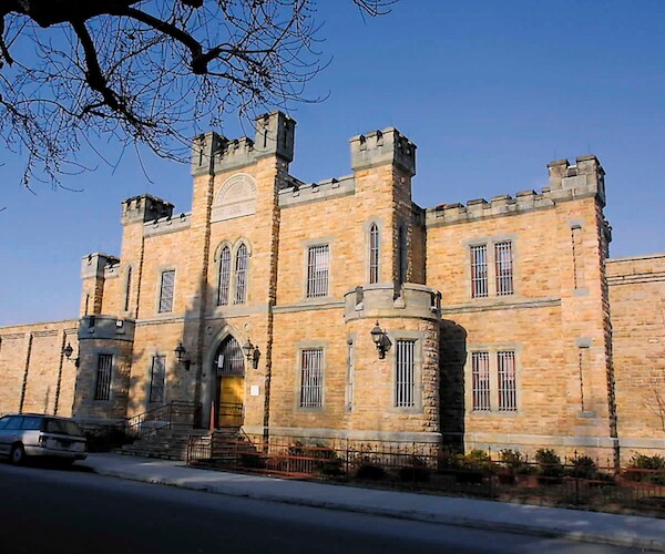 Prison Guards Face Sexual Abuse Charges in Pennsylvania